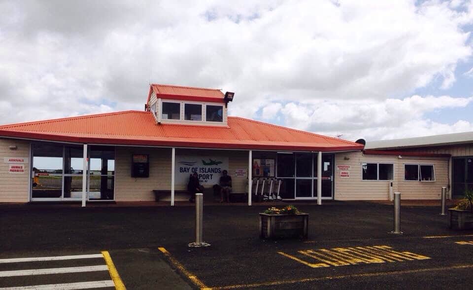 This is the Bay of Islands airport building outside of Kerikeri: it is small, cute and functional! (No VIP lounges here!)